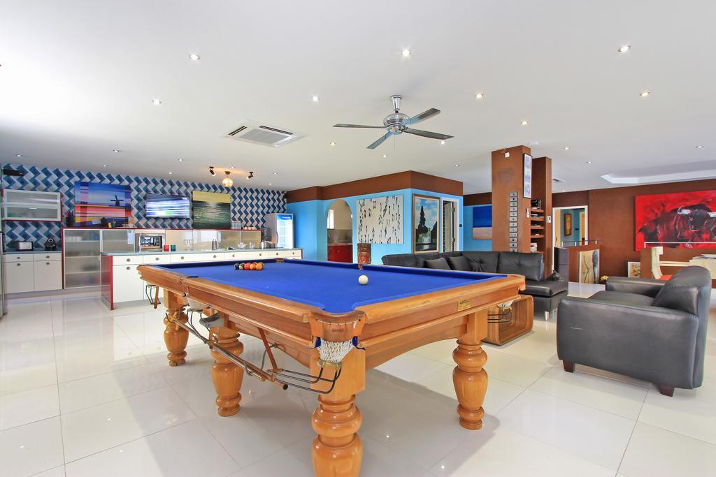 Sharrow Bay Villa Pattaya Exterior photo